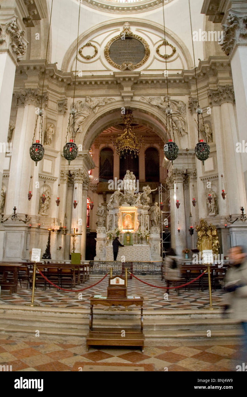 L'Italia, Venezia, Santa Maria della Salute interno Foto Stock