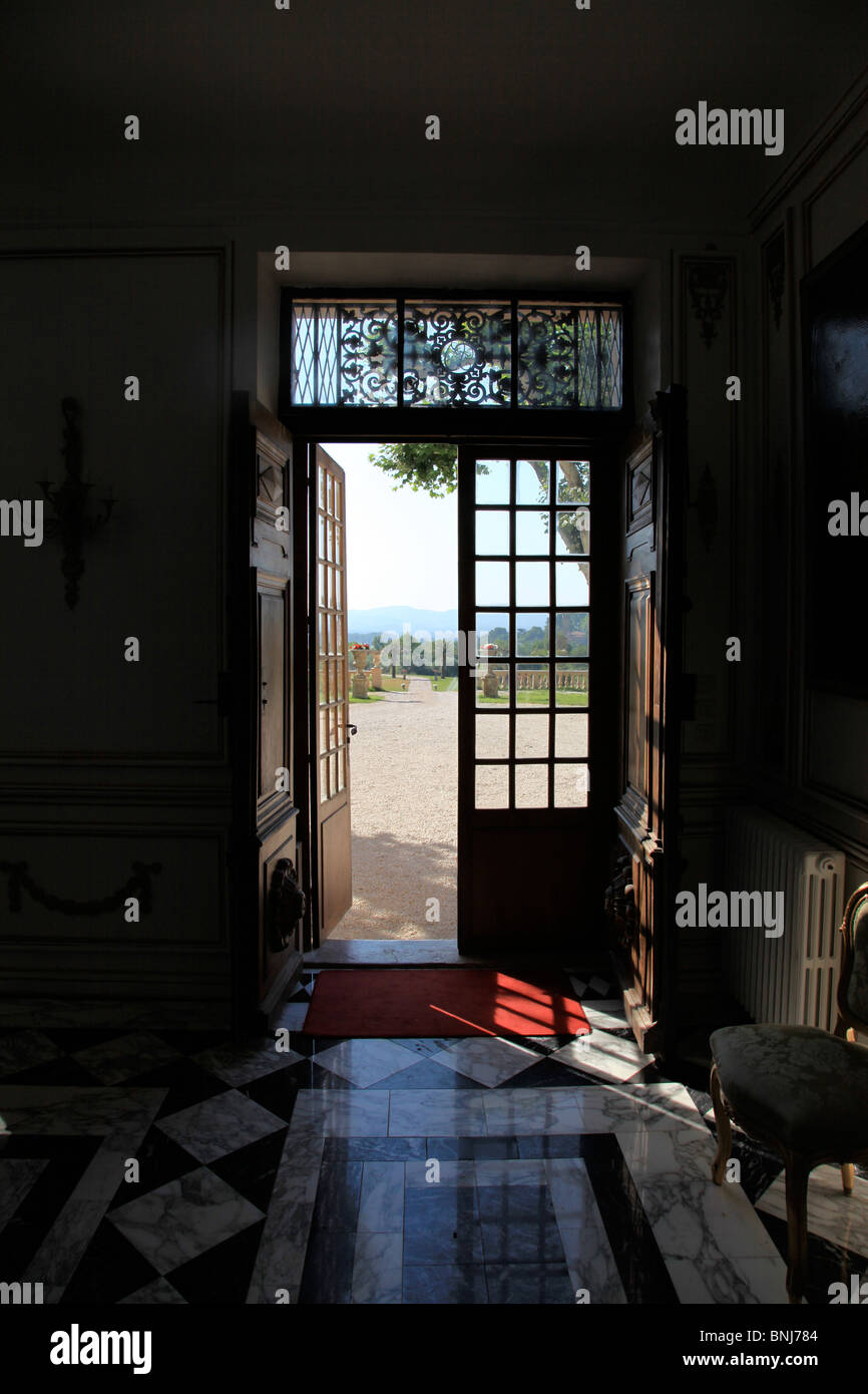 Ingresso luminoso al chateau francese Foto Stock