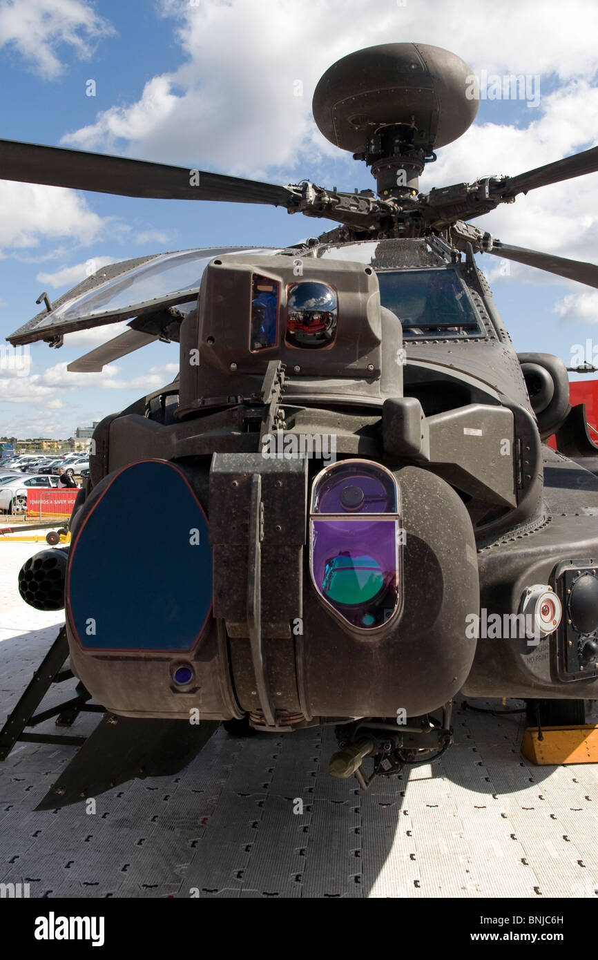 Esercito britannico Apache elicottero d'assalto a Farnborough International Air Show 2010 Gran Bretagna Foto Stock