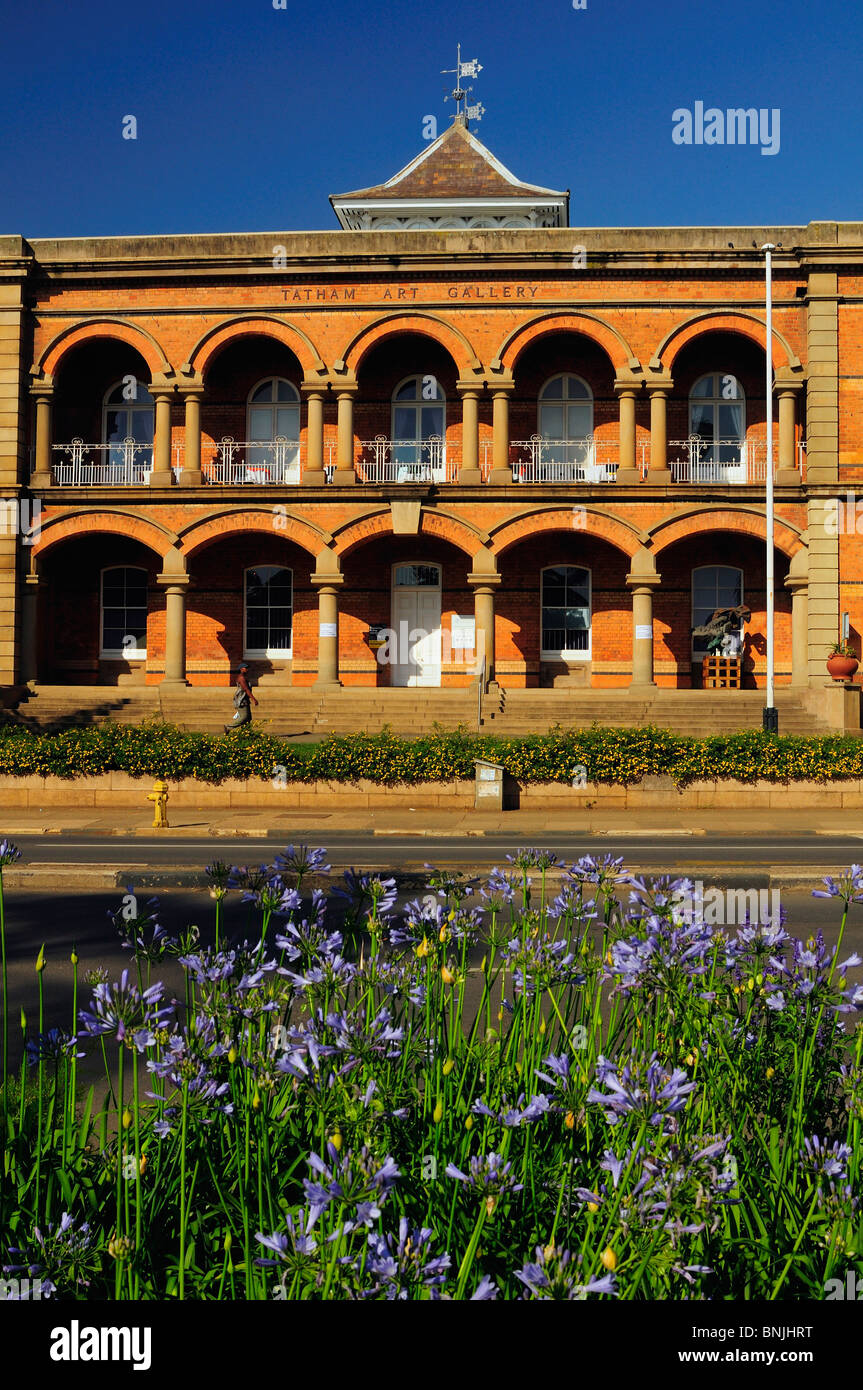 Tatham Art Gallery Pietermaritzburg Kwazulu Natal Sud Africa all'aperto Museo arte cultura architettura fiori street Foto Stock