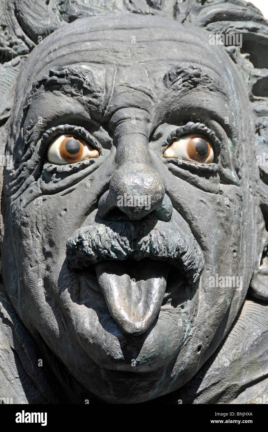 Albert Einstein Baden-Wurttemberg fama monumento Germania Einstein Europa faccia il Premio Nobel fisico Ulm Skultpur timone Foto Stock