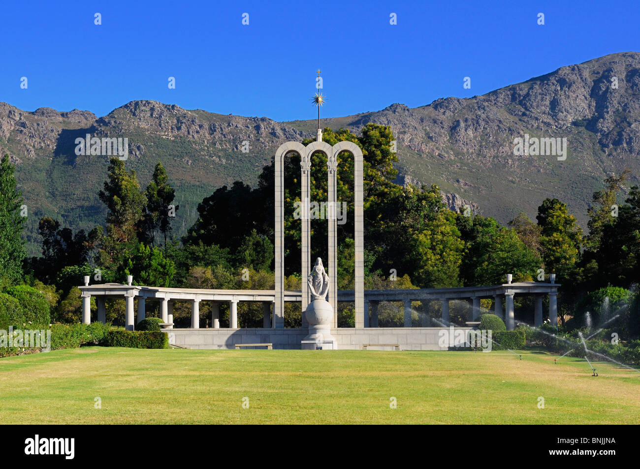 Monumento Huguenot Franschhoek Western Cape Sud Africa storia montagne mountain Foto Stock