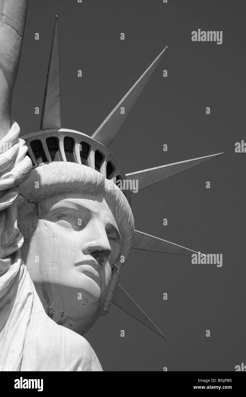 Statua della Libertà Monumento Nazionale Liberty Island New York STATI UNITI D'AMERICA libertà viaggi città urban americano Foto Stock
