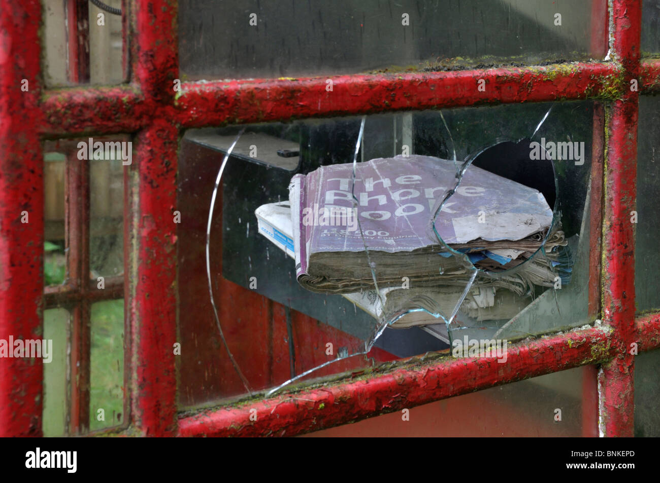 Rubrica telefonica abbandonati nella casella Telefono, Kerrera, Scozia Foto Stock