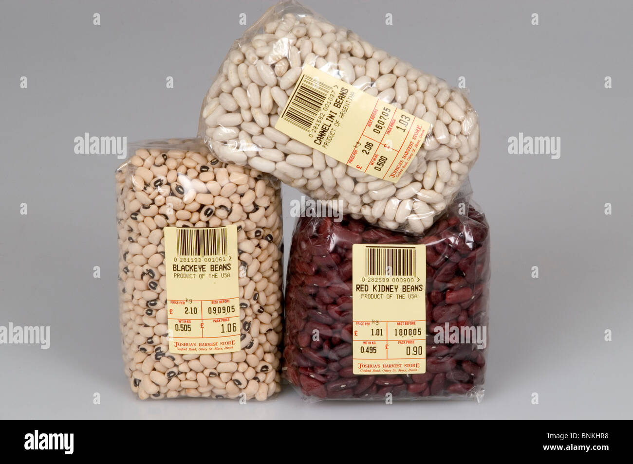 Colture di impulso, fagioli phaseolus in confezioni - fagioli rossi, fagioli neri, cannelini beans Foto Stock
