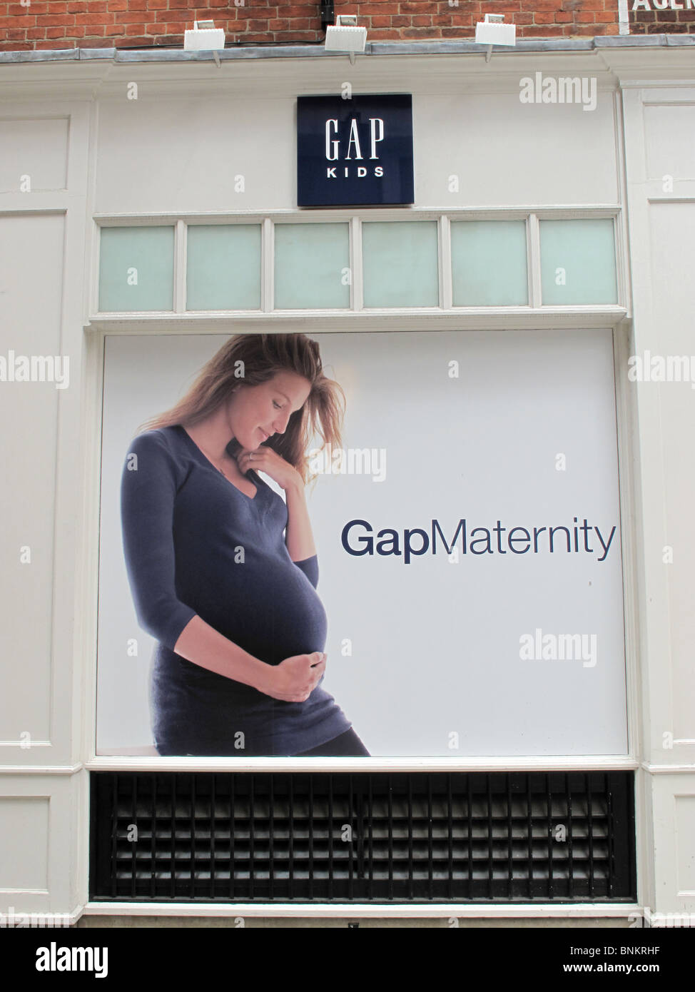 Gap kids clothes immagini e fotografie stock ad alta risoluzione - Alamy