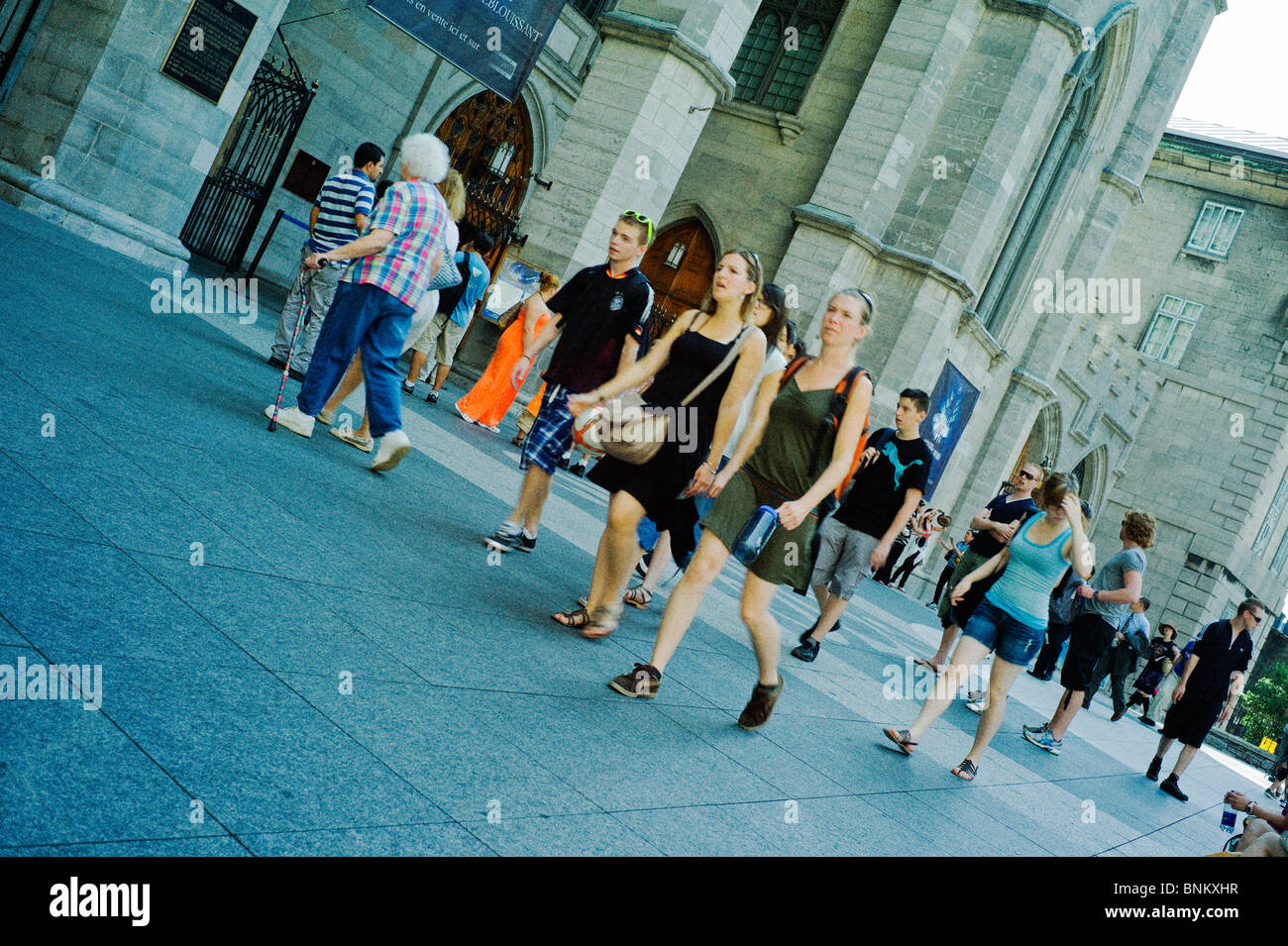 I turisti alla basilica di Notre Dame a Montréal, Québec Foto Stock