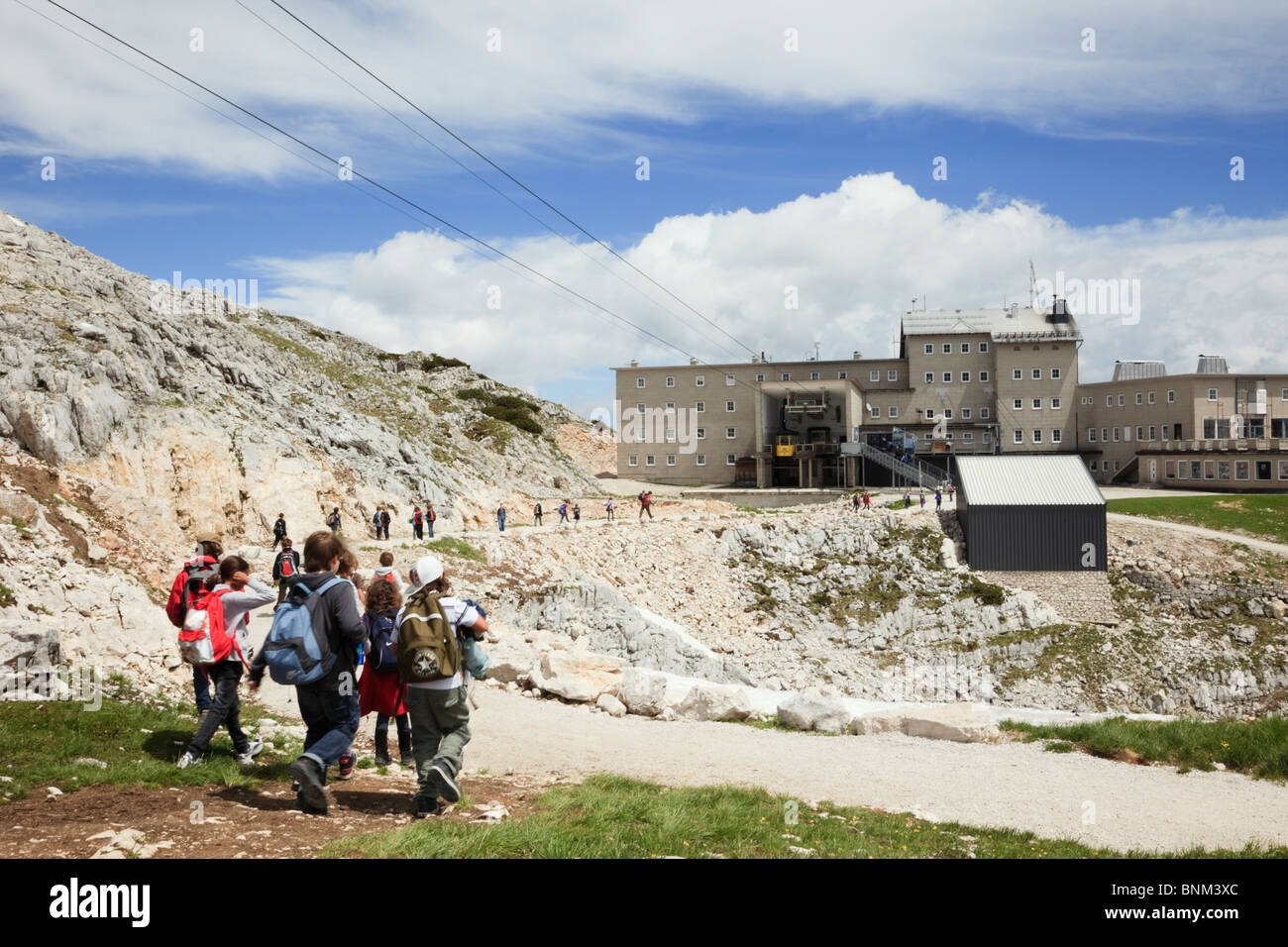 Dachstein Patrimonio Mondiale funivia stazione sulla Krippenstein montagna nel massiccio Dachstein. Obertraun, Salzkammergut, Austria Foto Stock