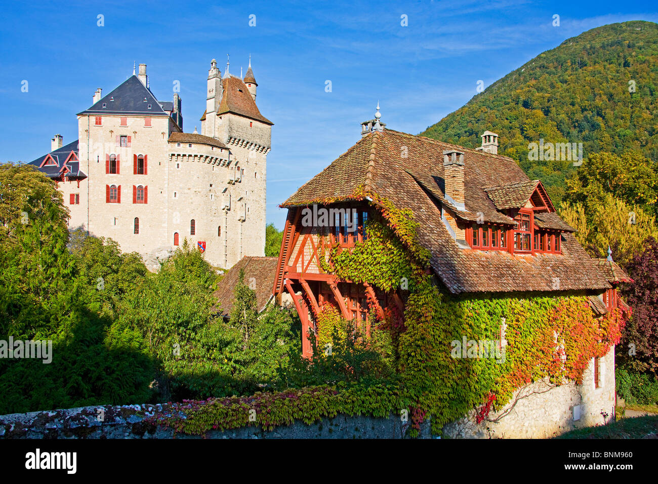 La Francia con Annecy Alta Savoia Castello Savoia castello di Mentone fogliame di autunno holidays travel, Foto Stock