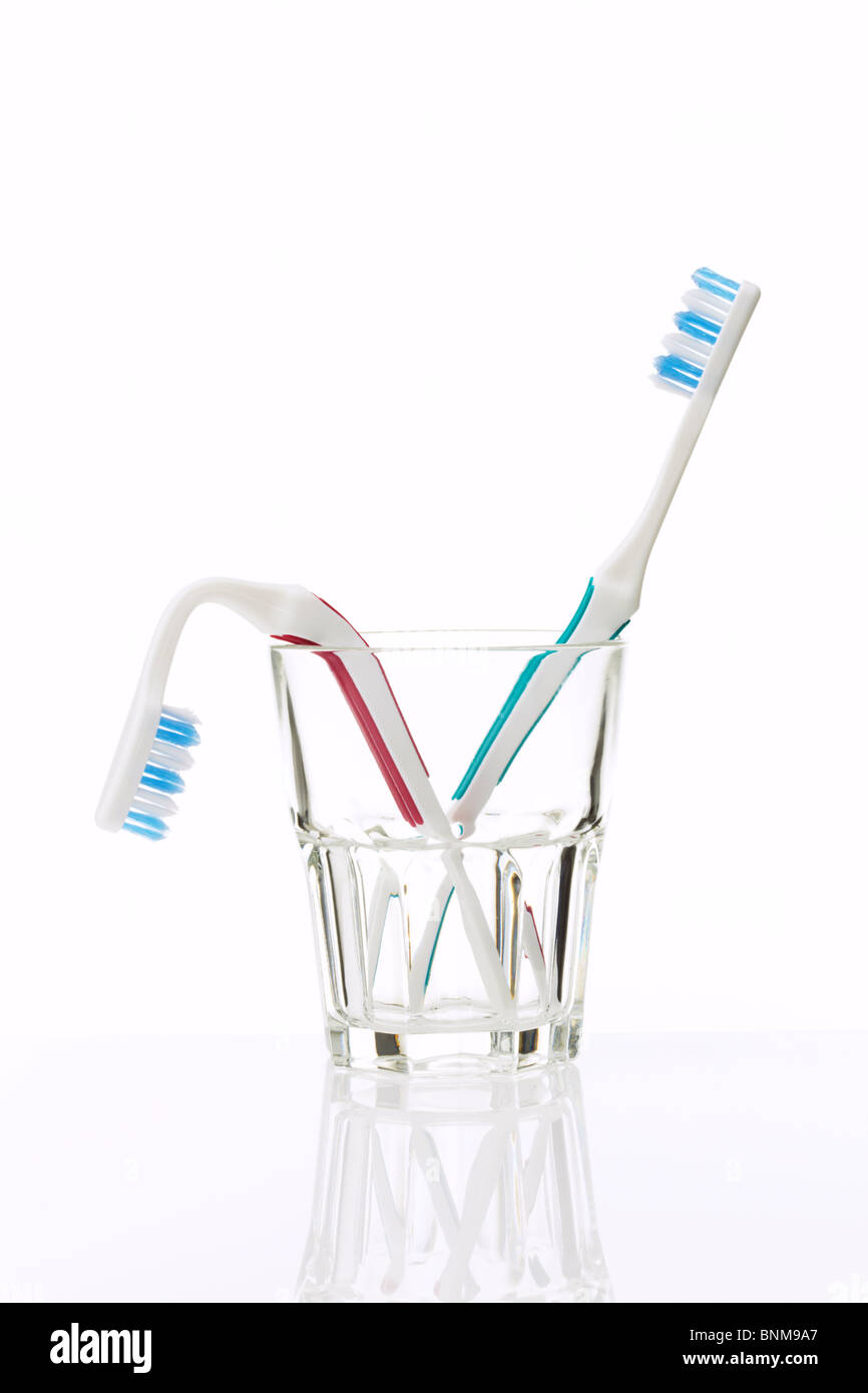 Gli spazzolini da denti in vetro Foto Stock