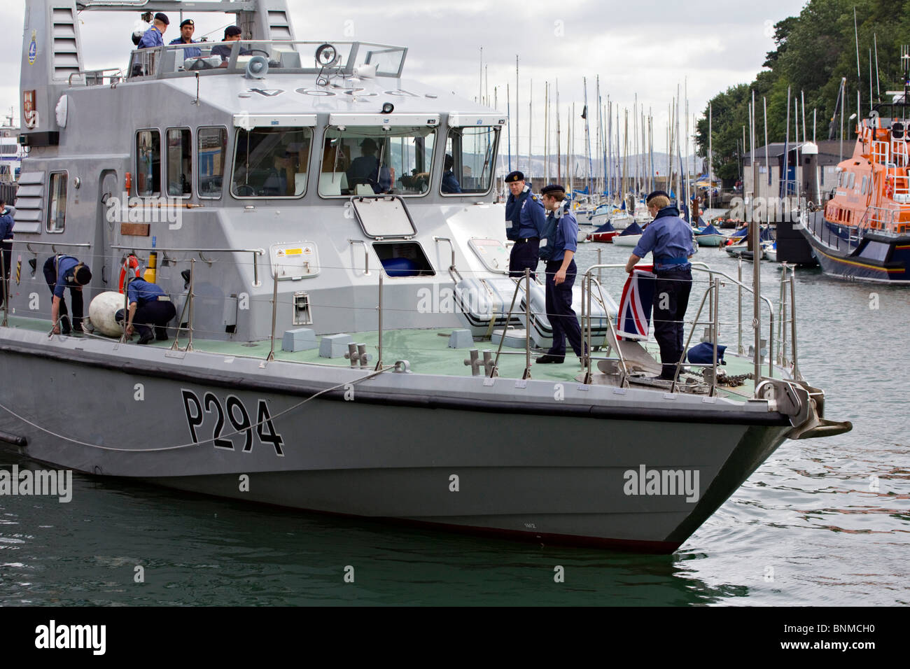 HMS Trumpeter (P294) è un arciere-classe P2000-tipo di pattugliamento e di formazione nave nel porto di Weymouth Dorset Inghilterra Foto Stock