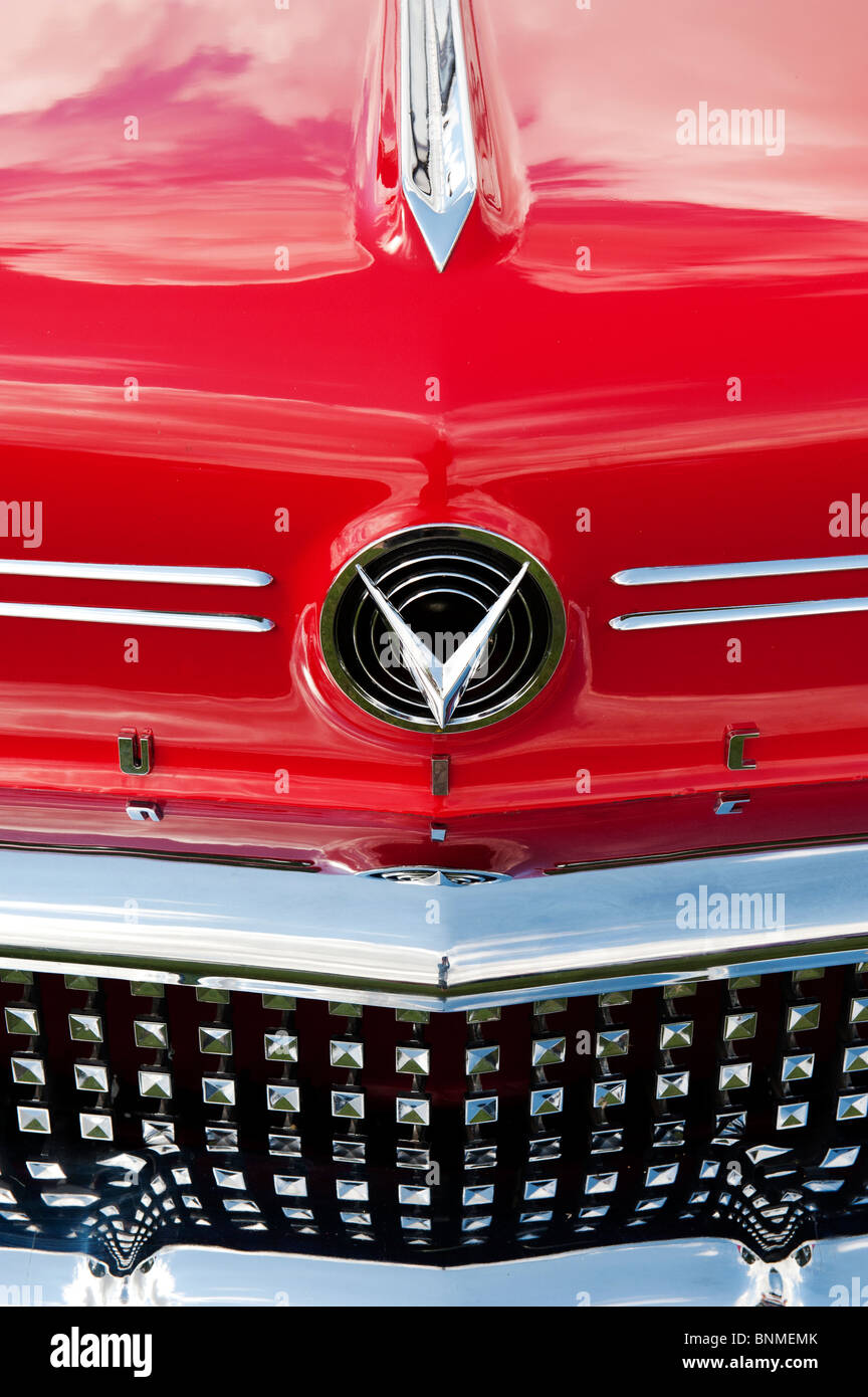 Red 1958 Buick speciale. Buick 2 porta convertibile speciale. Americano classico degli anni cinquanta auto Foto Stock