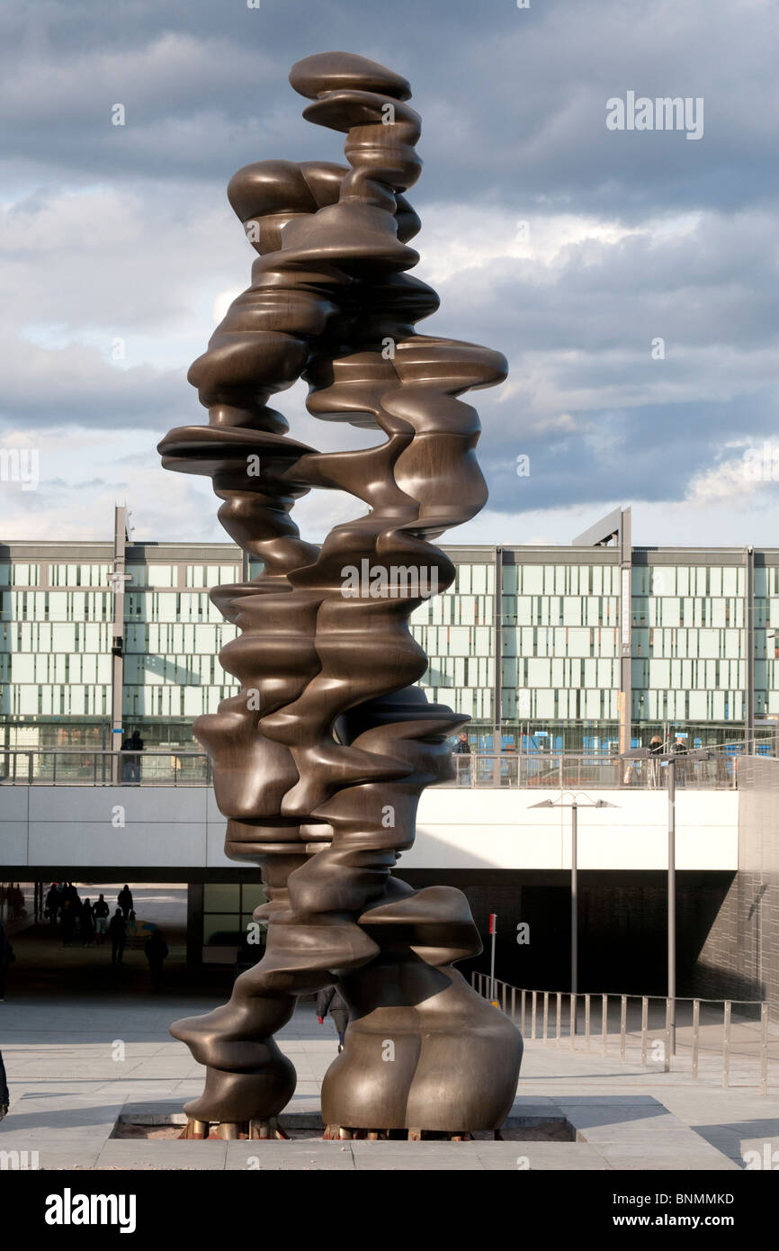 Scultura Moderna a Uppsala stazione ferroviaria, in Svezia Foto Stock