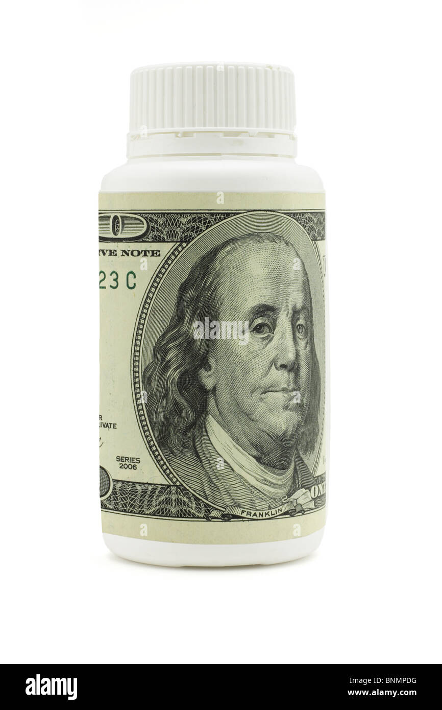 Un centinaio di dollari US di legge sulla medicina in plastica bottiglia isolato su bianco Foto Stock