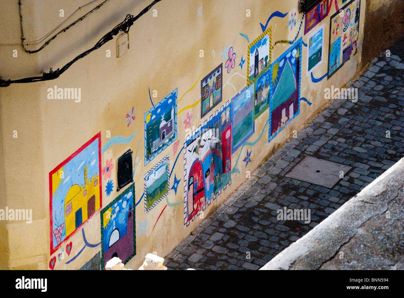 Street graffiti, Oujda, della regione orientale, Marocco. Foto Stock