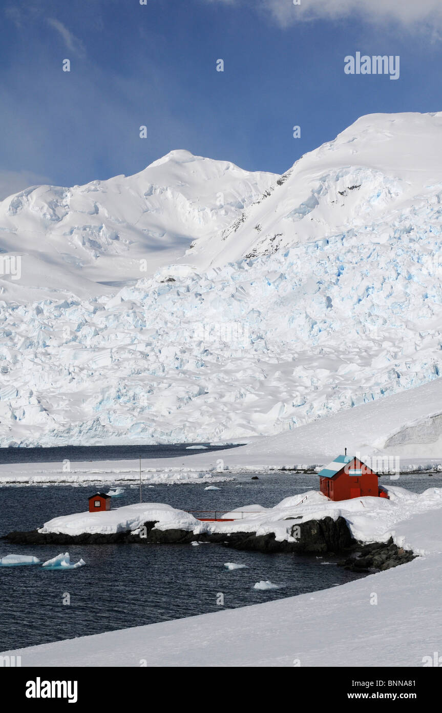 L'Antartide Antartide Almirante Brown argentino stazione Argentine paradise bay stazione di ricerca montagne di ghiaccio ghiacciai Foto Stock