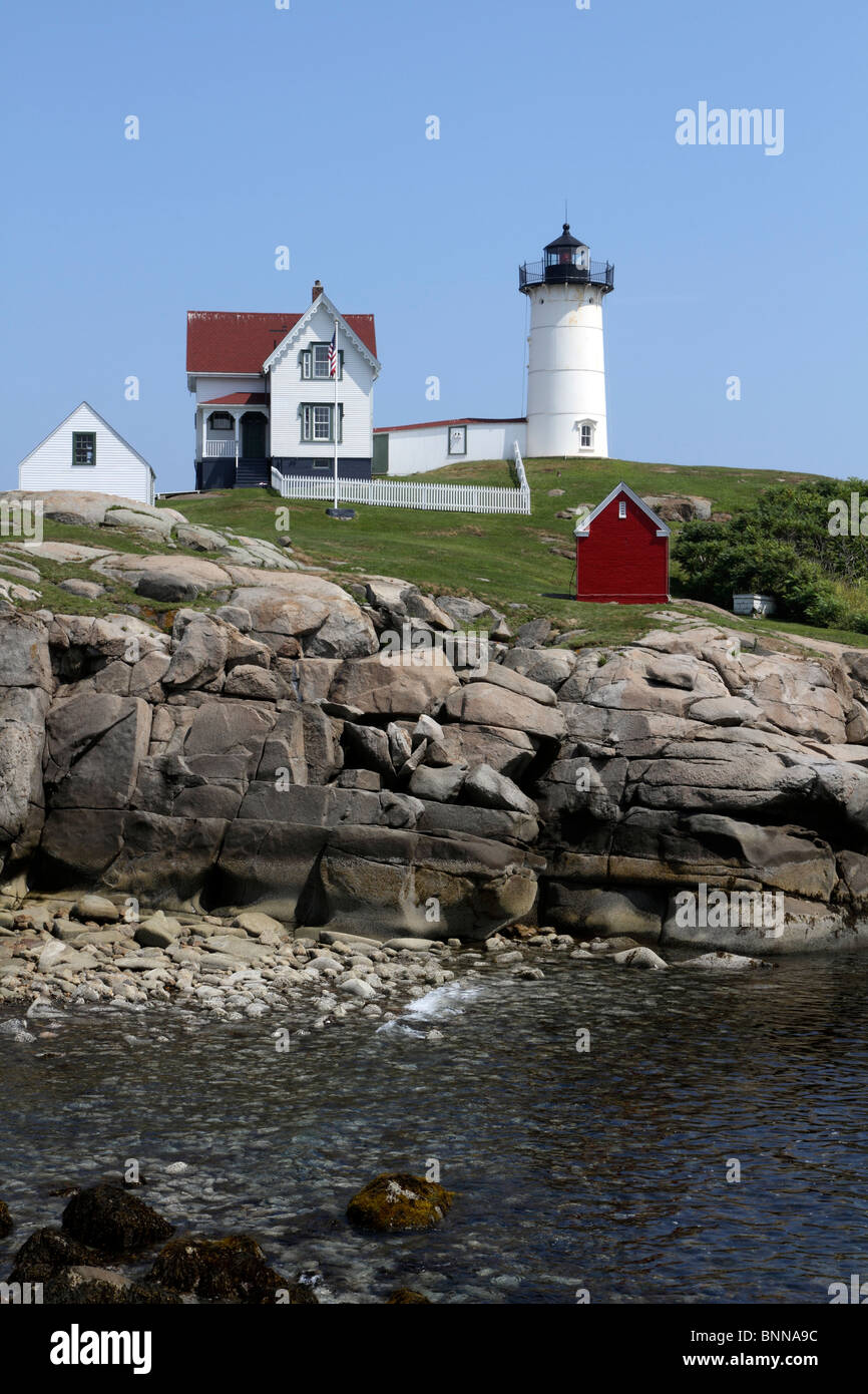 Cape Neddick luce anche chiamato Nubble luce come visto dal Parco Sohier in York, Maine, Stati Uniti d'America. Foto Stock