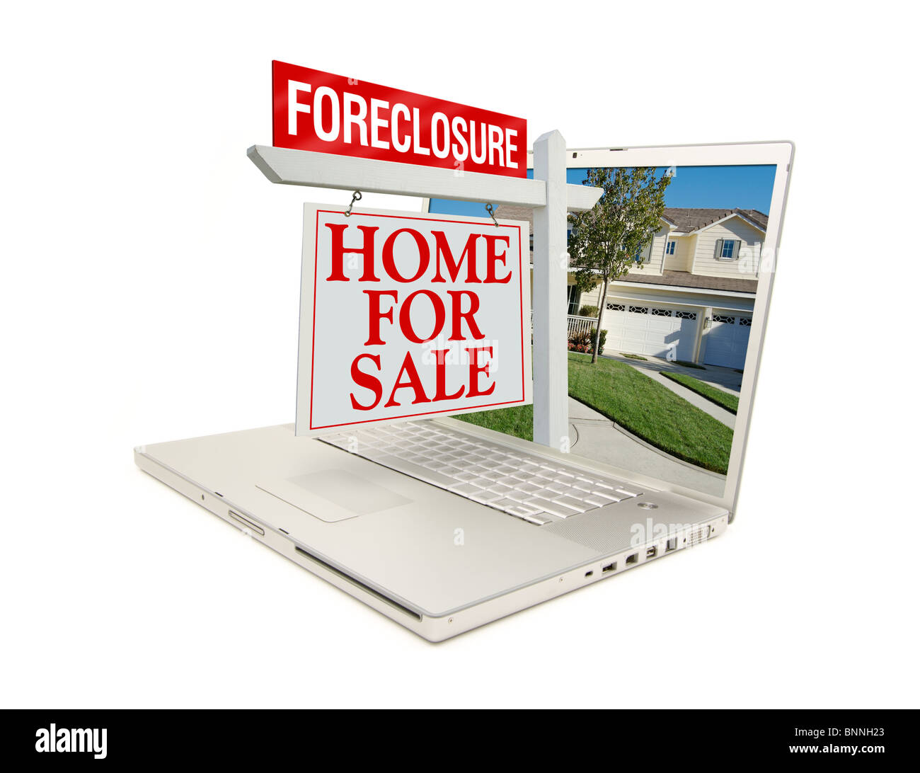 Casa di preclusione per la vendita Sign & nuova casa su computer portatile isolato su uno sfondo bianco. Foto Stock