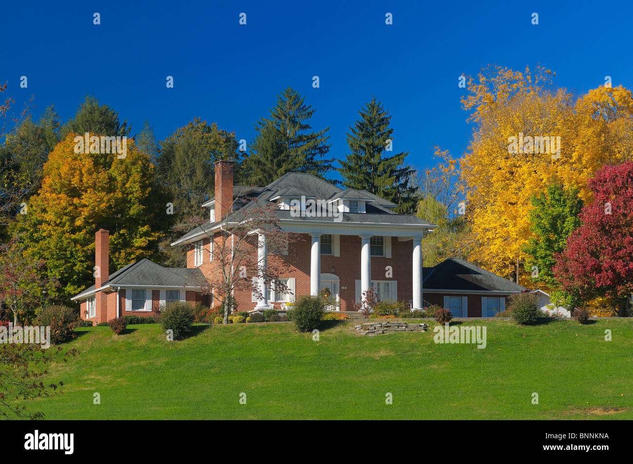 Abraham Lincoln museo memoriale de Lincoln University Harrogate Tennessee USA America Stati Uniti d'America casa alberi autunno Foto Stock