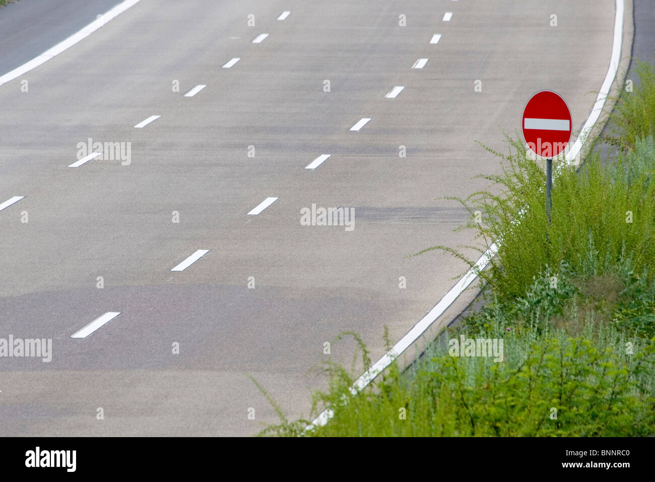 Indica Una Strada A Senso Unico Autostrada blank divieto di guida di una strada a senso unico cartello