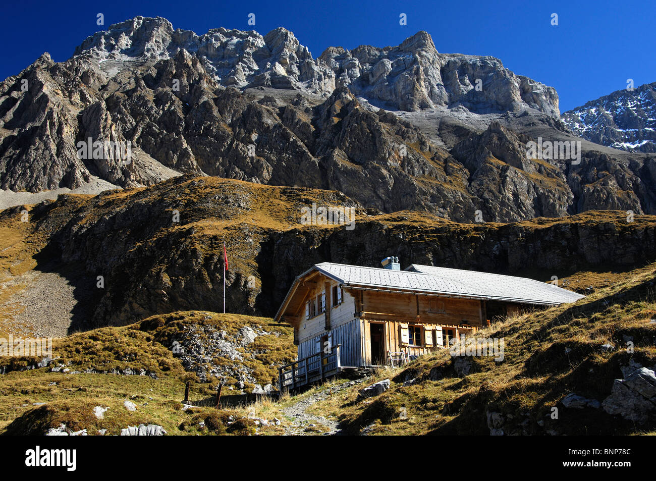 Rifugio alpino Geltenhuette del Club Alpino Svizzero, riserva naturale Gelten-Iffigen, Oberland bernese, Svizzera Foto Stock