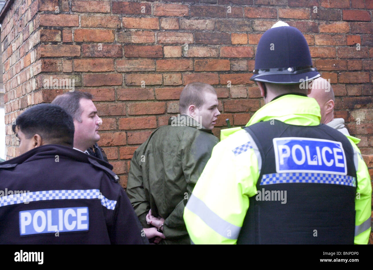 La polizia arresta un uomo REGNO UNITO Foto Stock