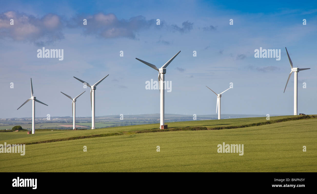 Fattoria eolica turbine, vicino a Truro Cornwall, Regno Unito Foto Stock