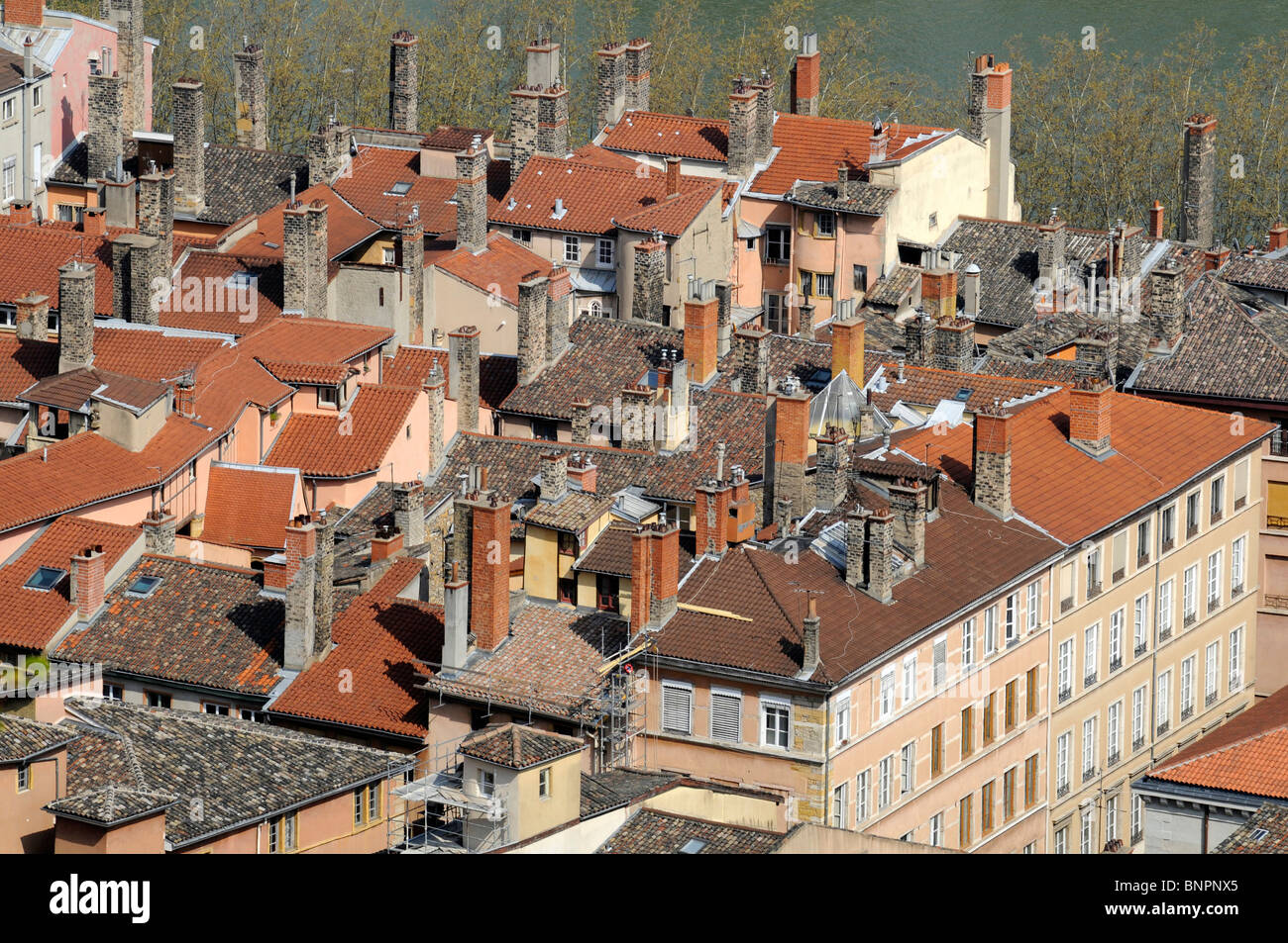 Tetti nella città vecchia di Lione, in Francia. Foto Stock