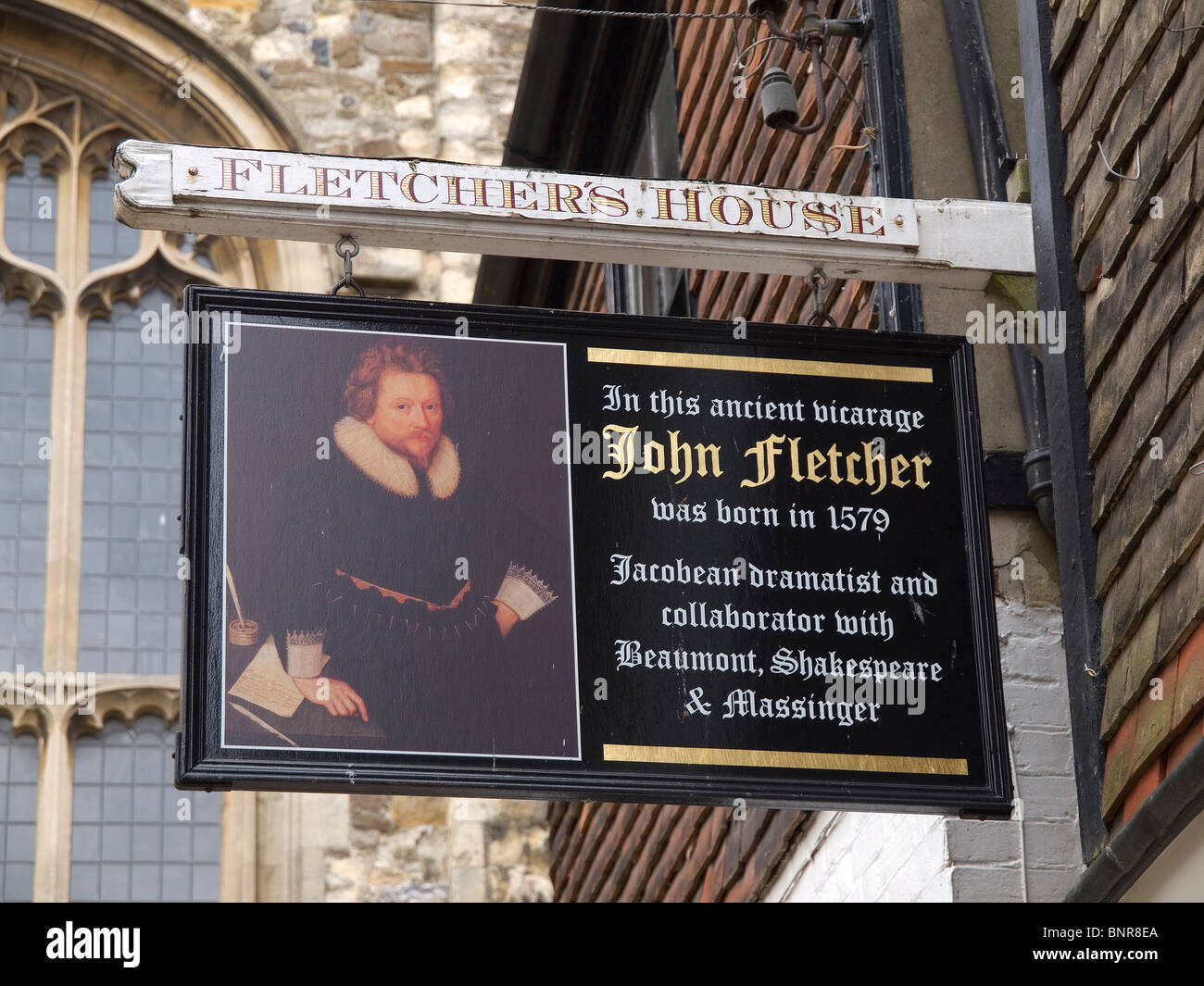 Cartello fuori casa Fletchers in Rye East Sussex, luogo di nascita del drammaturgo giacobino John Fletcher in 1579 Foto Stock