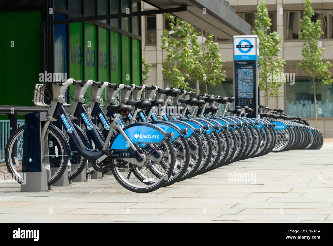 Boris Bikes. TFL Trasporto per Londra Noleggio Bike scheme Londra Uk HOMER SYKES 2010s Foto Stock