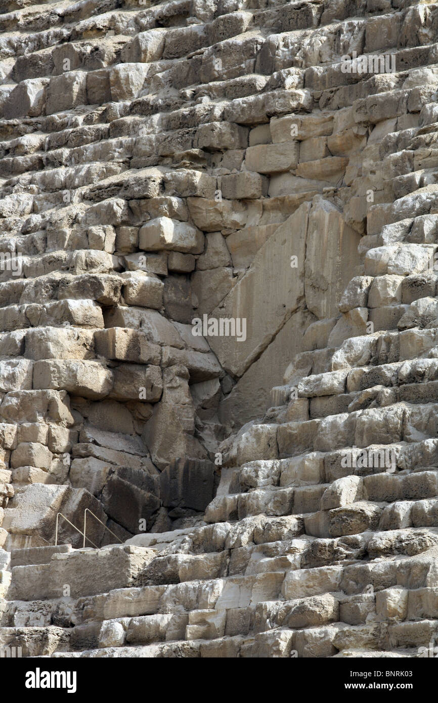 Falso entrata a una Piramide di Giza Egitto Foto Stock