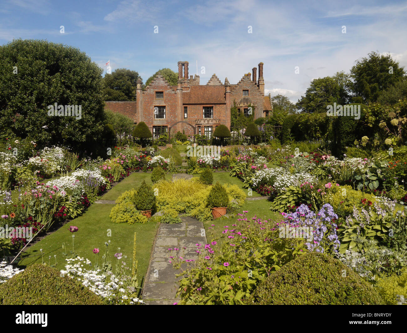 Chenies Manor House e giardino, Chenies, Buckinghamshire, UK Foto Stock