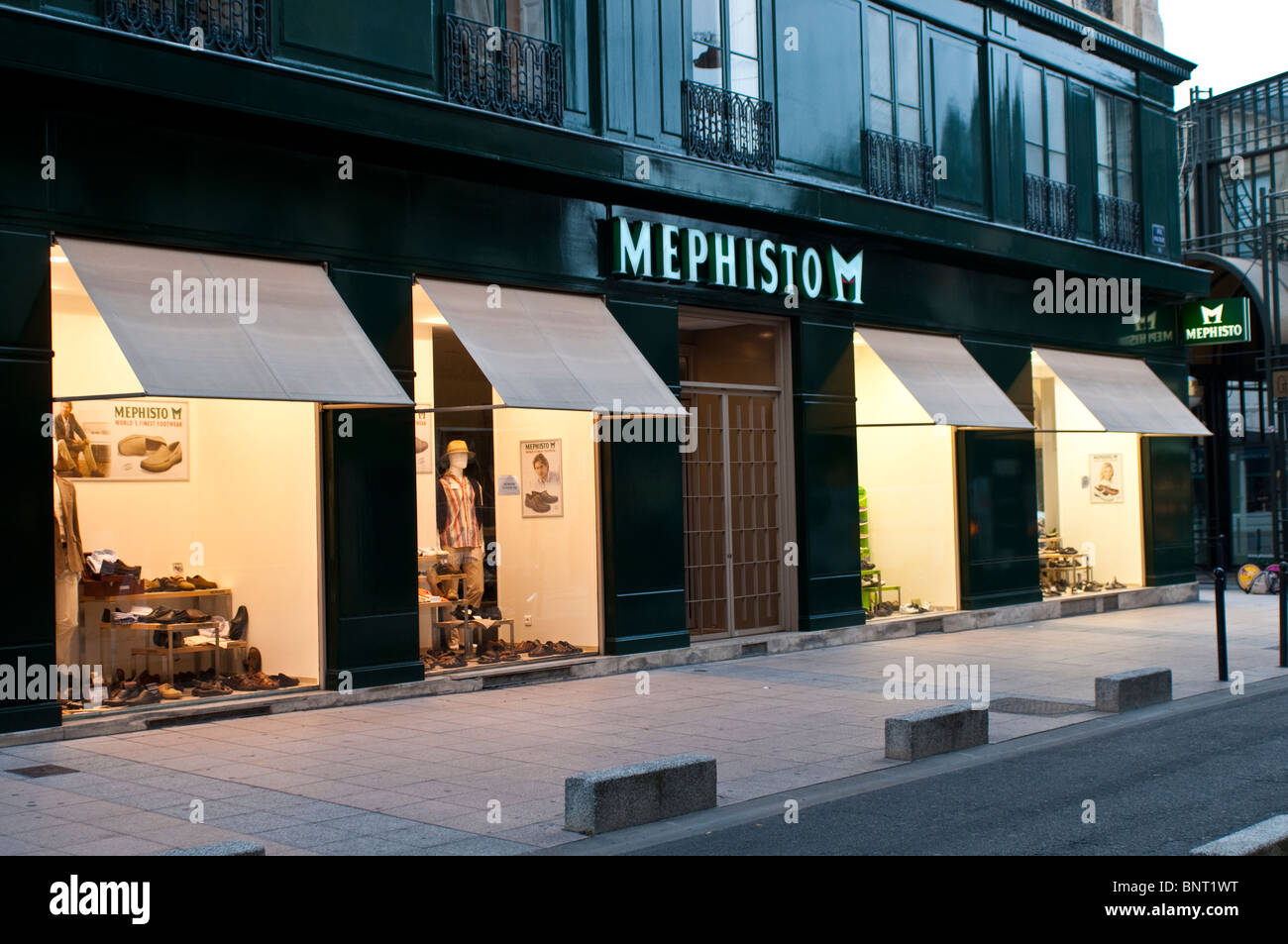 Mephisto M shop, Bordeaux, Francia Foto Stock