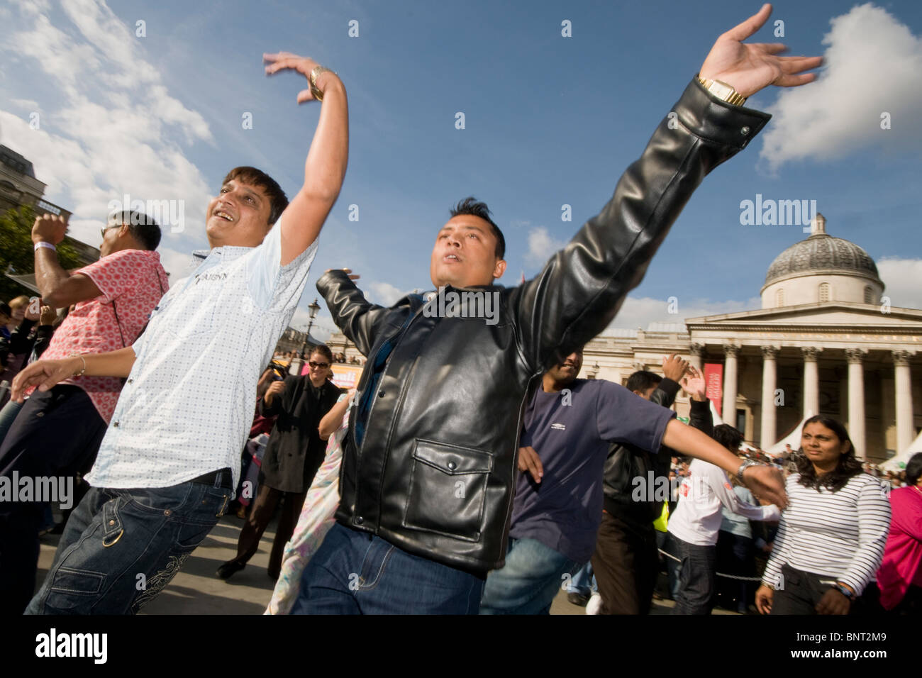 Diwali celebrazioni hanno luogo in Trafalgar Square, Londra Foto Stock