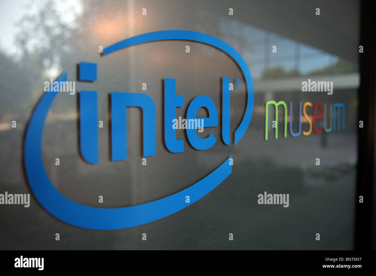 LOGO INTEL MUSEUM 2200 Mission College Blvd SANTA CLARA CALIFORNIA USA 2200 Mission College Blvd 21 Luglio 2010 Foto Stock