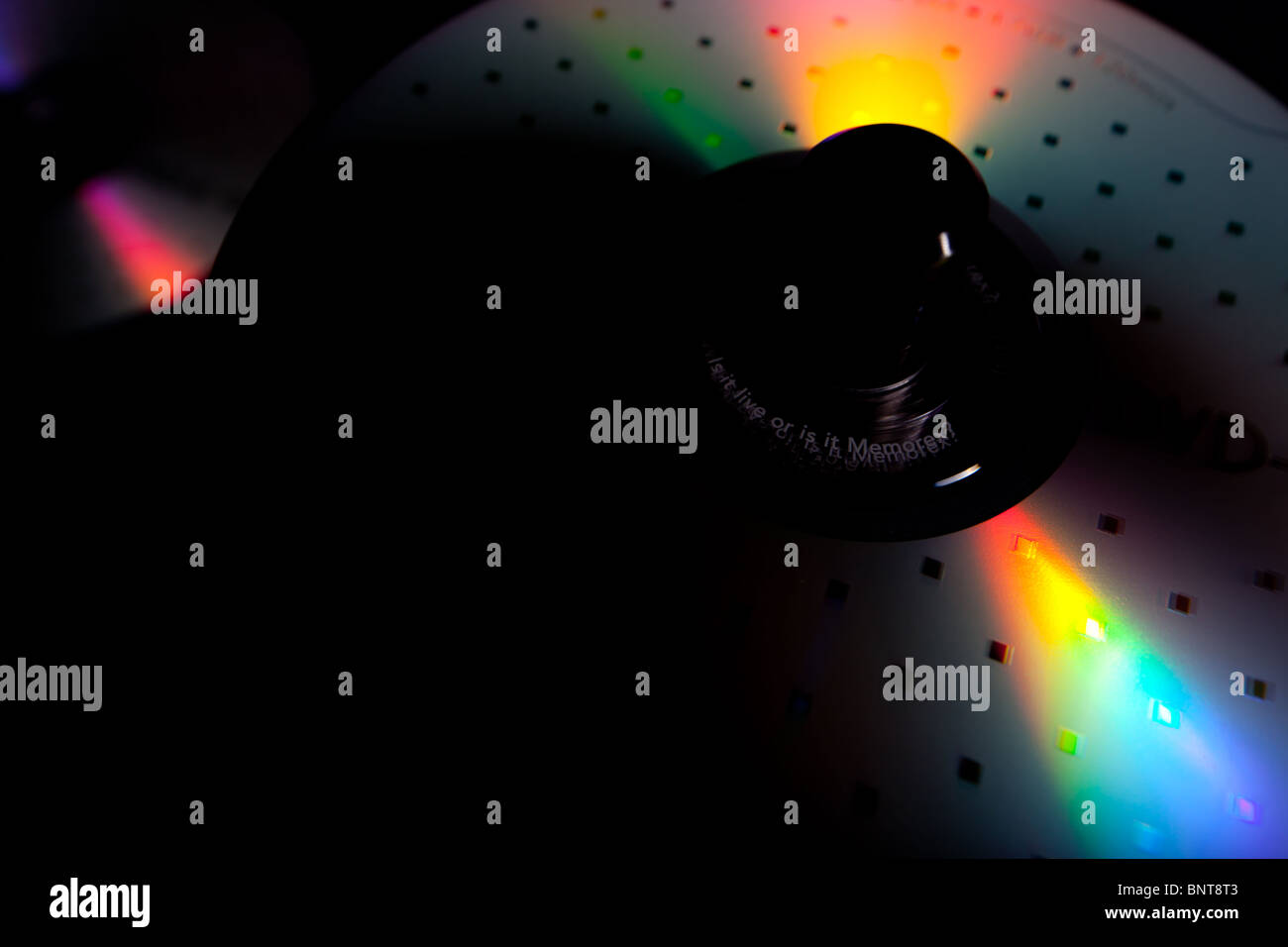 Studio Immagine di un mandrino di blank DVD con luce riflettendo sulla superficie Foto Stock