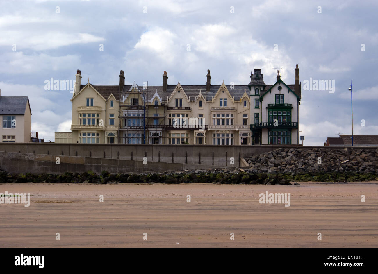 La casa dove Giovanni DARWEN impostato su OFF NELLA SUA CANOA IN SEATON CAREW vista dalla spiaggia Foto Stock