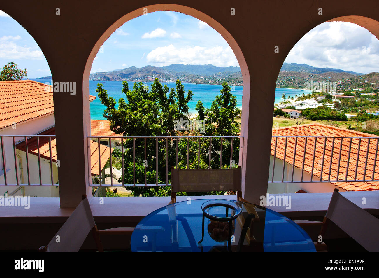 Vista di Grand Anse Bay dal Mount Cinnamon Resort, Grenada, Isole Windward, Caraibi. Foto Stock