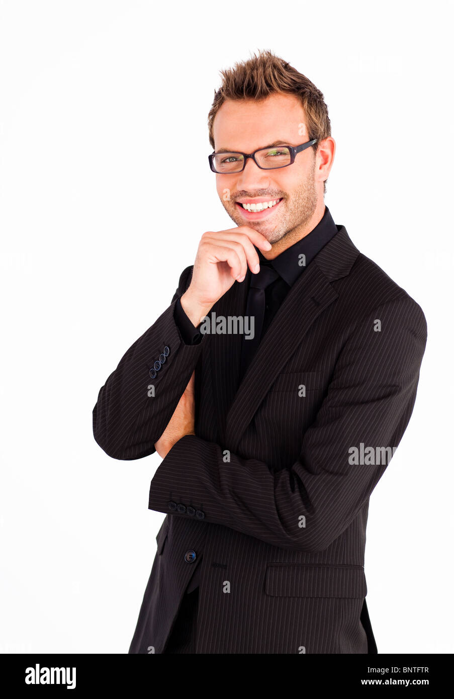 Happy businessman con bicchieri guardando la telecamera Foto Stock