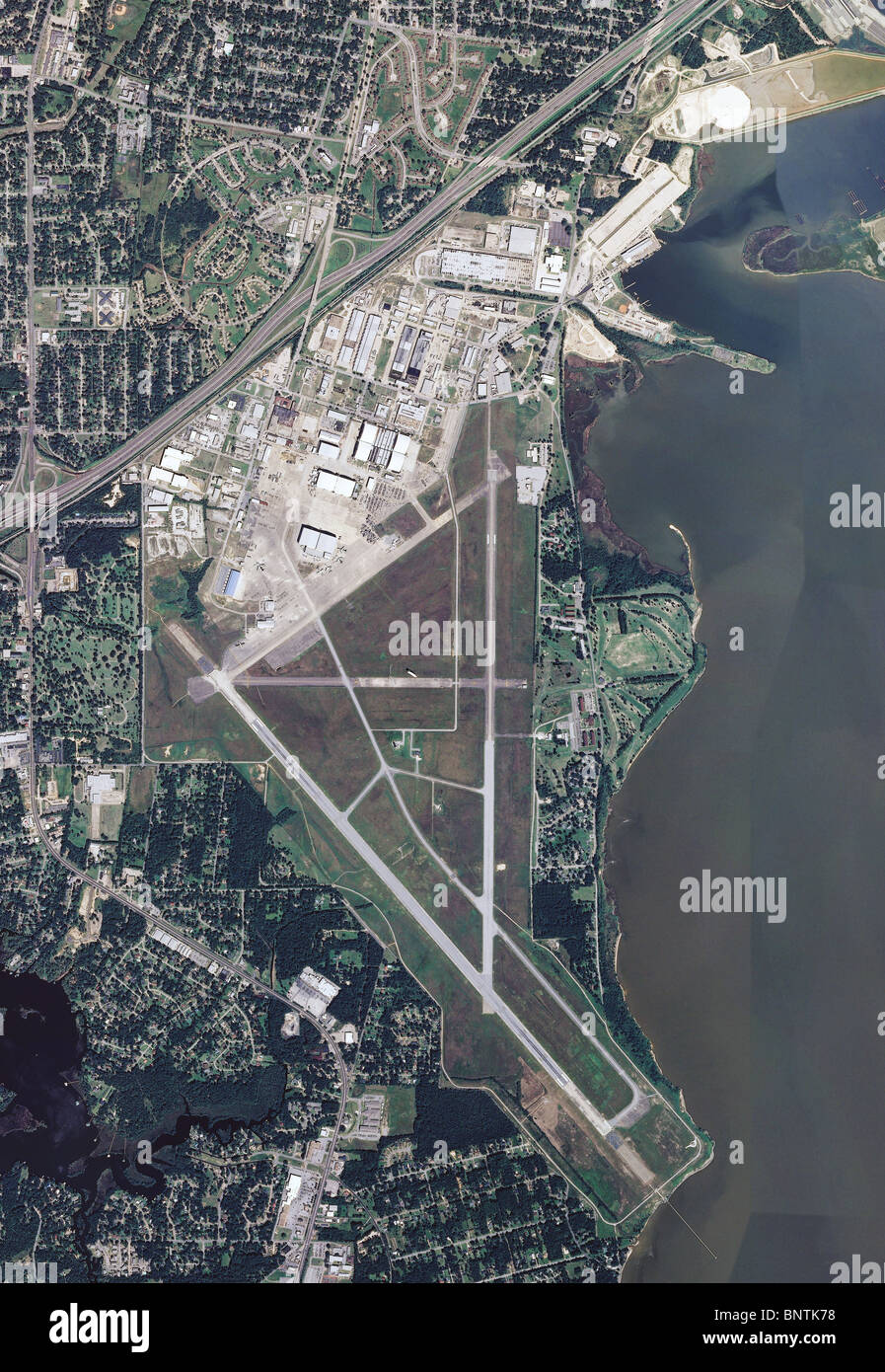 Antenna vista mappa mobile sopra l'Aeroporto Regionale di Alabama Foto Stock