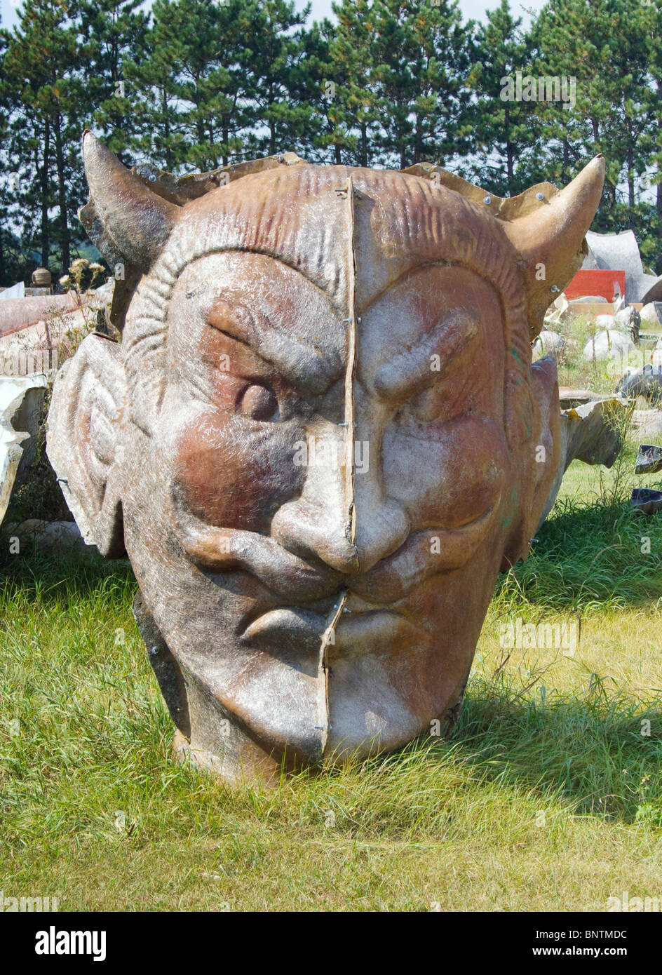 Fabbrica di statue in vetroresina a Sparta, Wisconsin, che produce sculture grandi e stravaganti per attrazioni lungo la strada e monumenti locali. Foto Stock