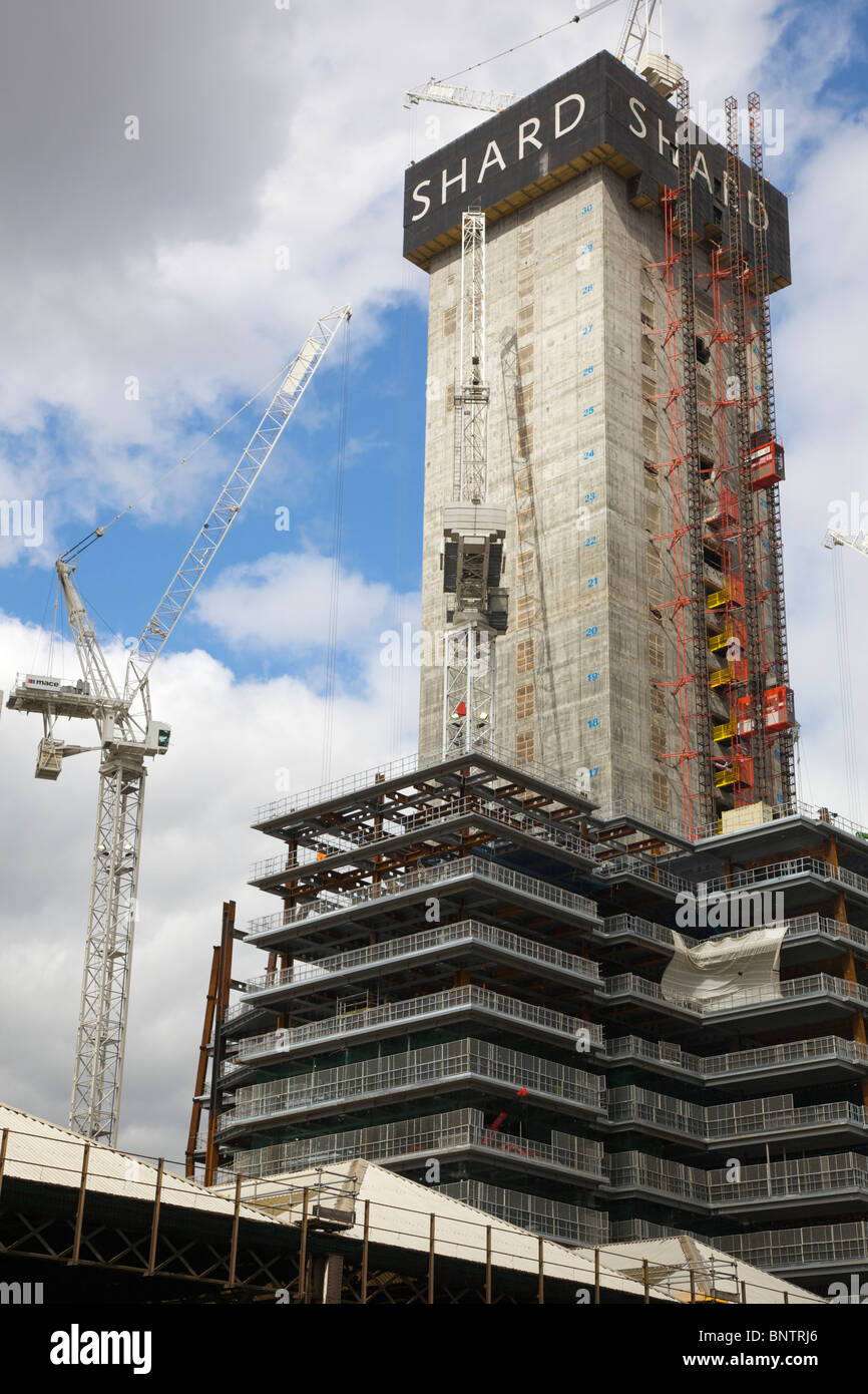 La Shard edificio in costruzione, London Bridge, Londra, Regno Unito. Foto Stock