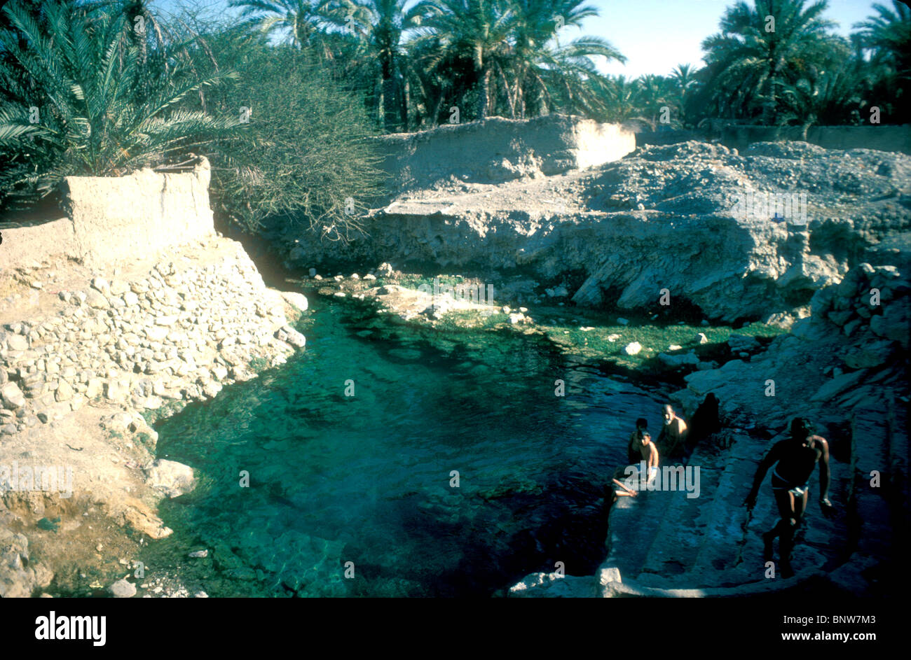 Sorgente minerale a Khatt, Ras al Khaimah, 1975, Emirati Arabi Uniti Foto Stock
