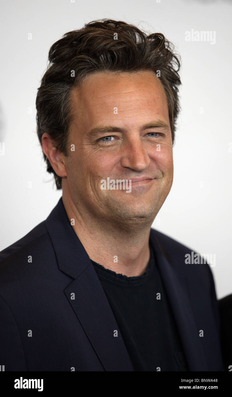 MATTHEW PERRY DISNEY ABC TELEVISION GROUP TUTTE LE STAR MIXER BEVERLY HILLS CALIFORNIA USA 01 Agosto 2010 Foto Stock