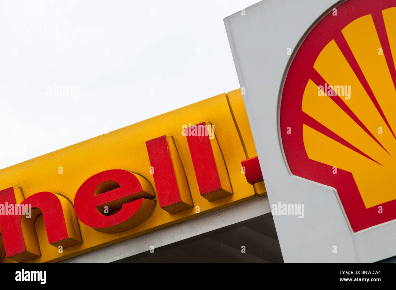 Distributore di benzina Shell logo - inferno Foto Stock