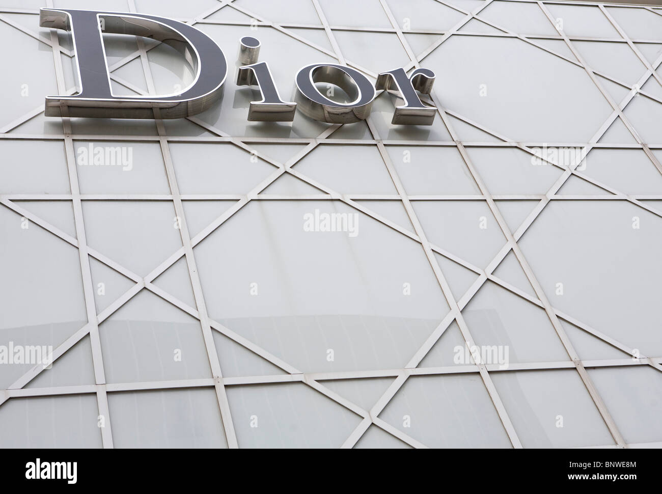 Un Christian Dior retail store. Foto Stock