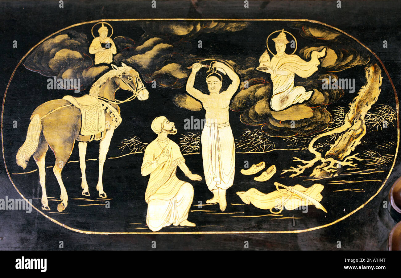Incisione dorata che mostra la storia di Buddha nel tempio di Cheng Hoon Teng, Melaka, Malaysia Foto Stock