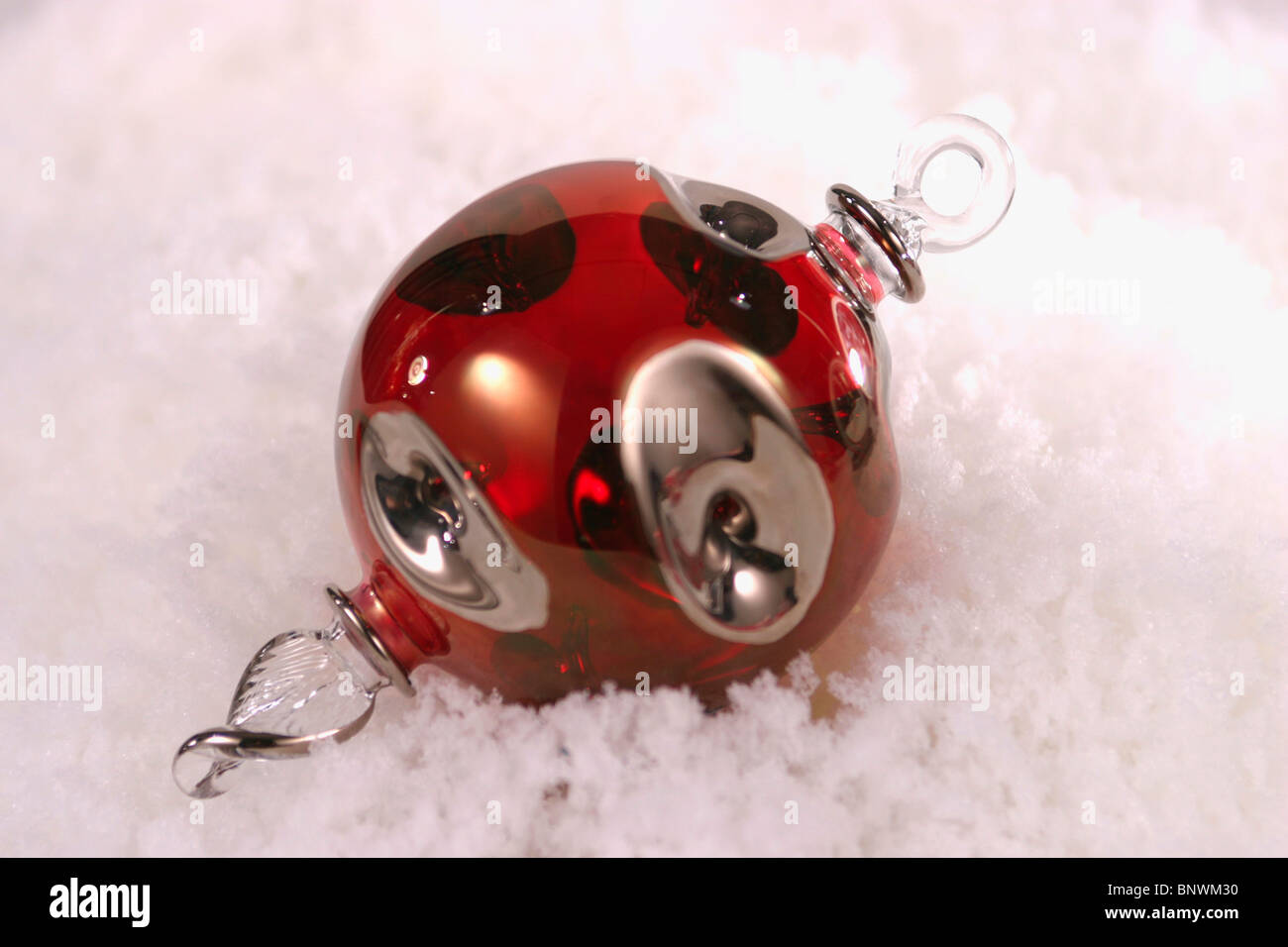 Rosso brillante ninnolo Foto Stock
