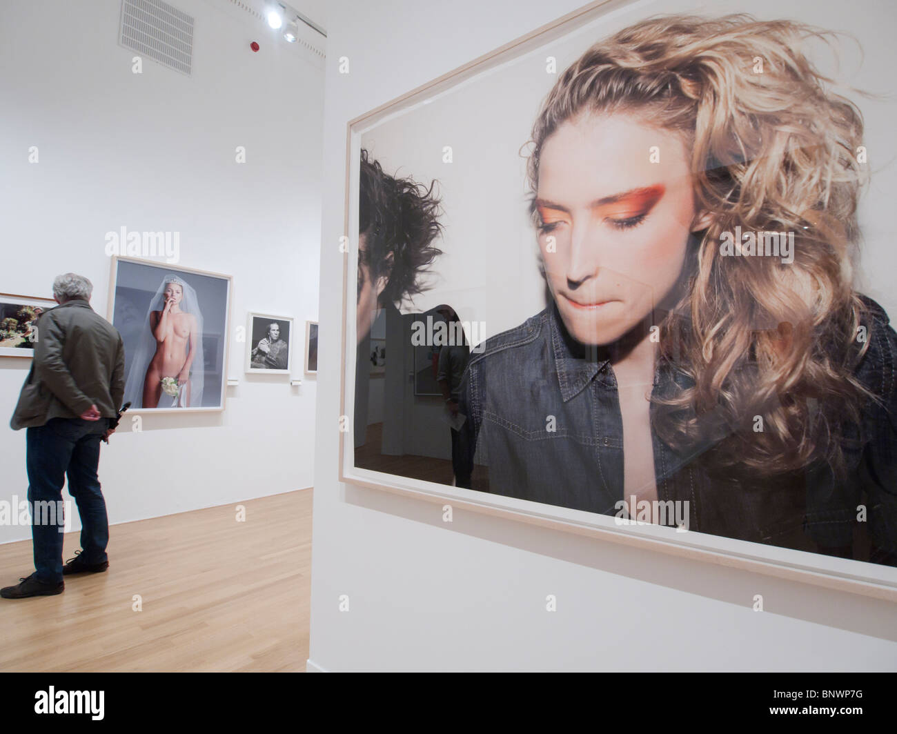 Le fotografie in mostra alla fotografia di schiuma Museum di Amsterdam Paesi Bassi Foto Stock