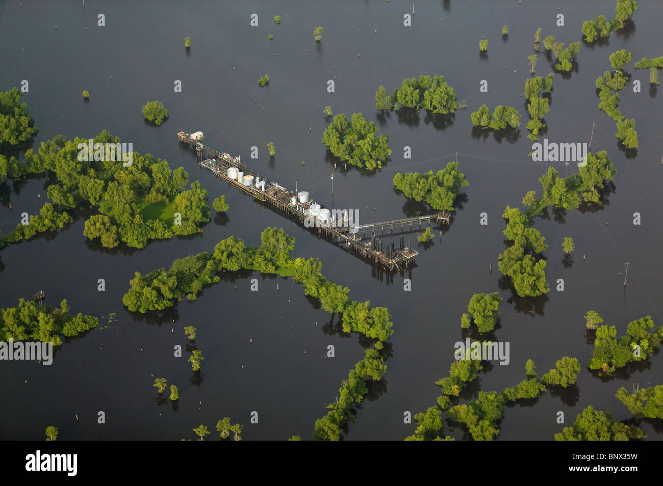 Vista aerea sopra l'estrazione di gas naturale in Louisiana Foto Stock